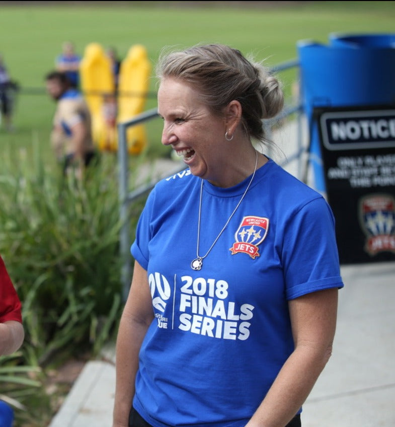 PRE LOVED NEWCASTLE JETS FINAL SERIES T-SHIRT