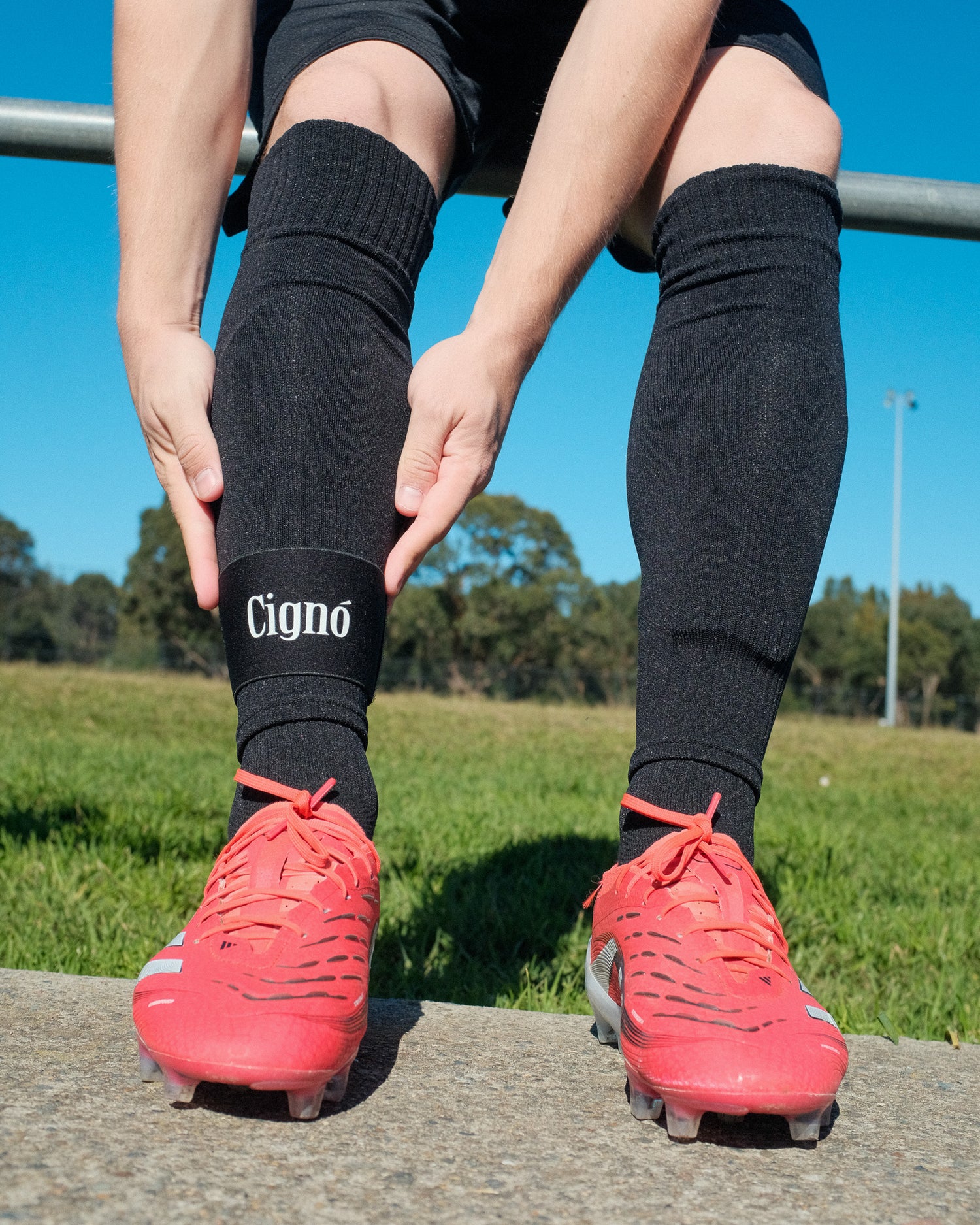 BLACK SHIN GUARD STAYS