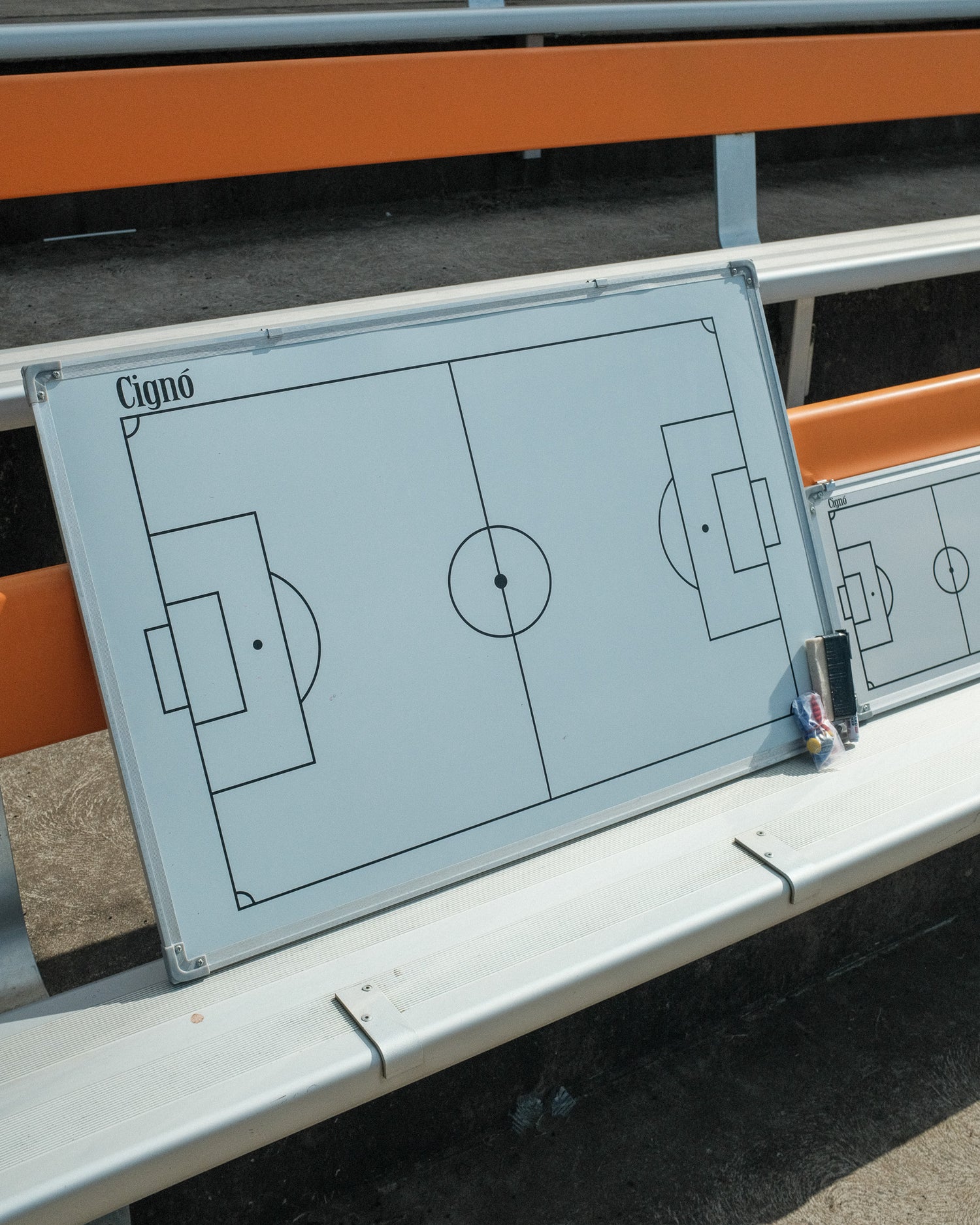 COACHES MAGNETIC WHITE BOARD 60cm x 90cm