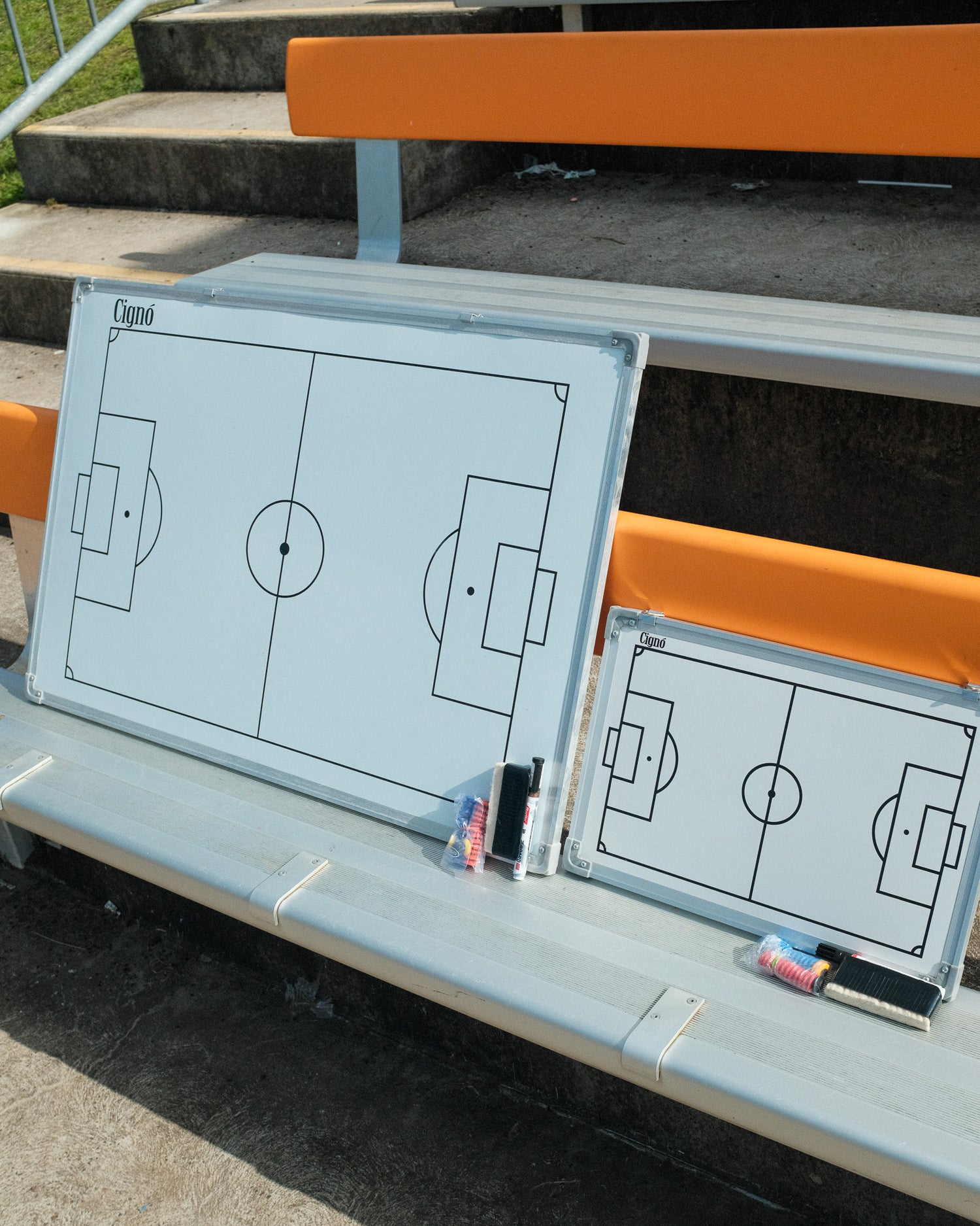 COACHES MAGNETIC WHITE BOARD 30cm x 45cm