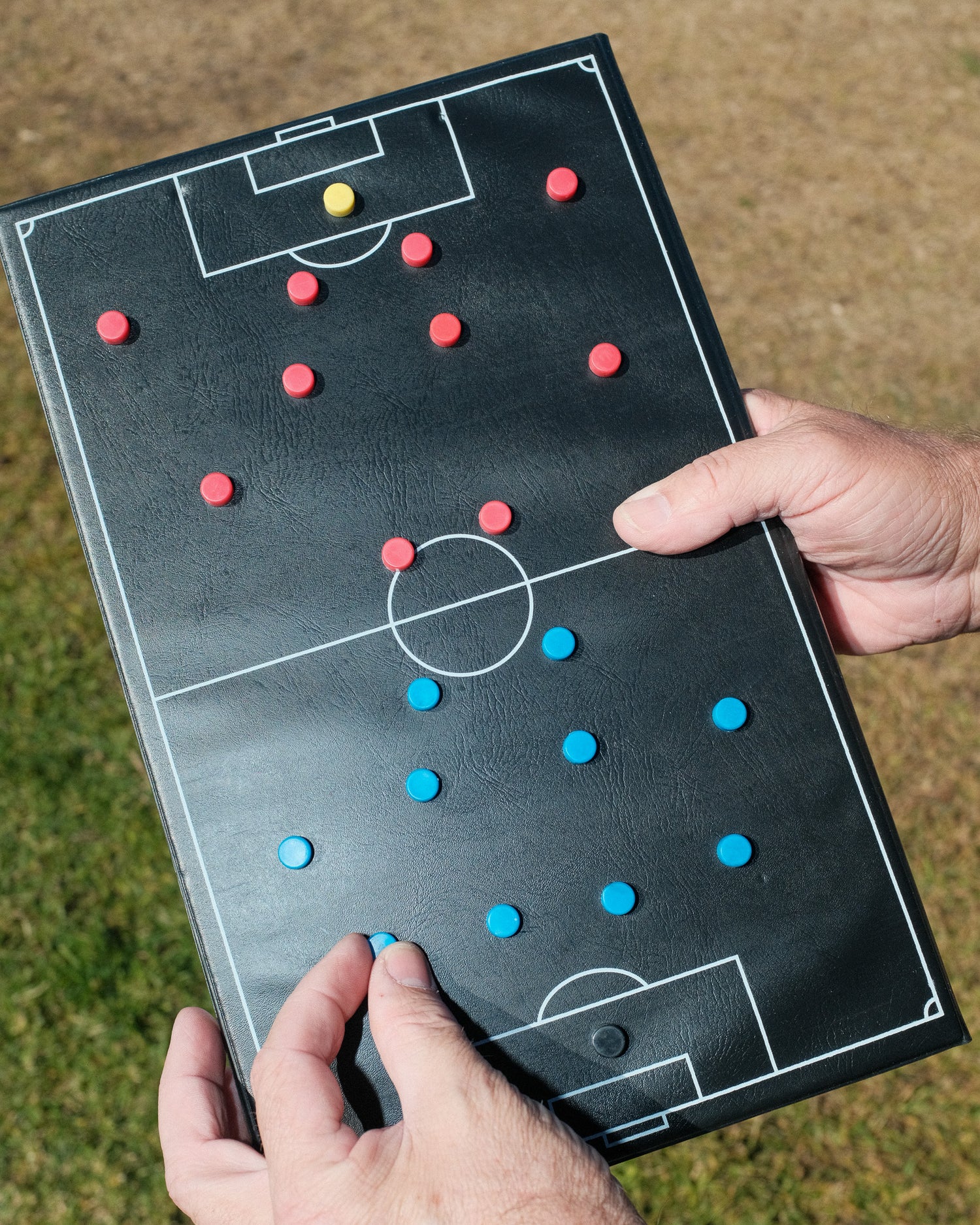 COACHES MAGNETIC CLIPBOARD FOLDER