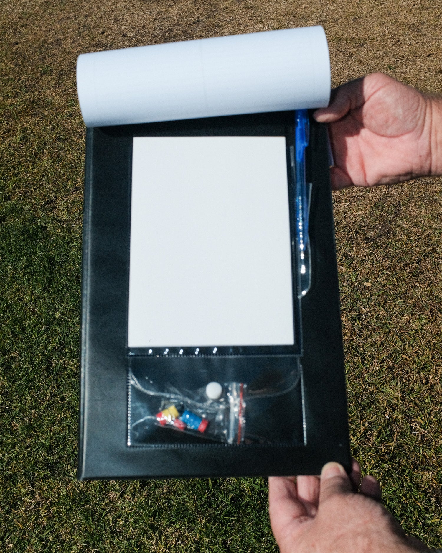 COACHES MAGNETIC CLIPBOARD FOLDER