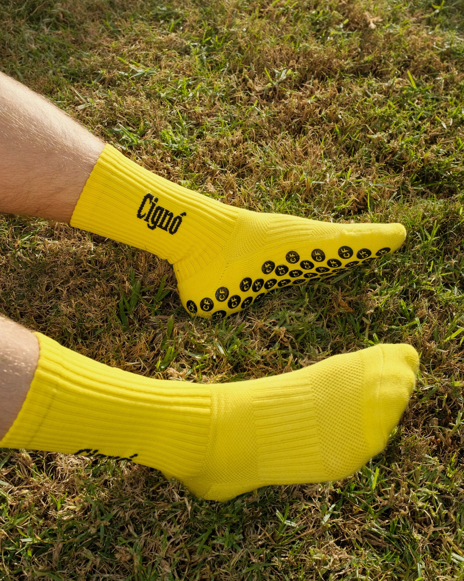 YELLOW GRIP SOCKS