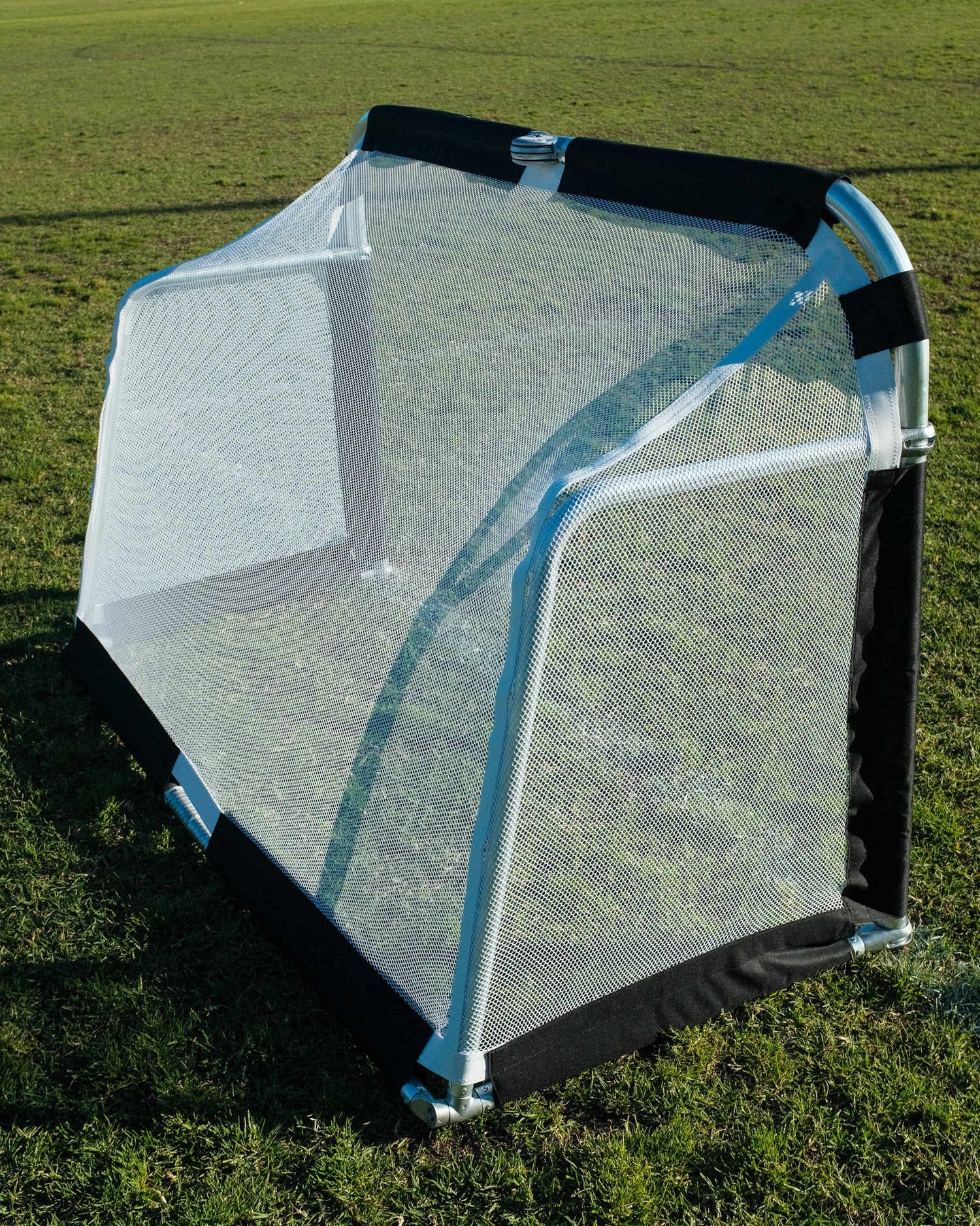 CIGNO ALUMINIUM GOAL 6FT X 4FT - BLACK - Everything Football