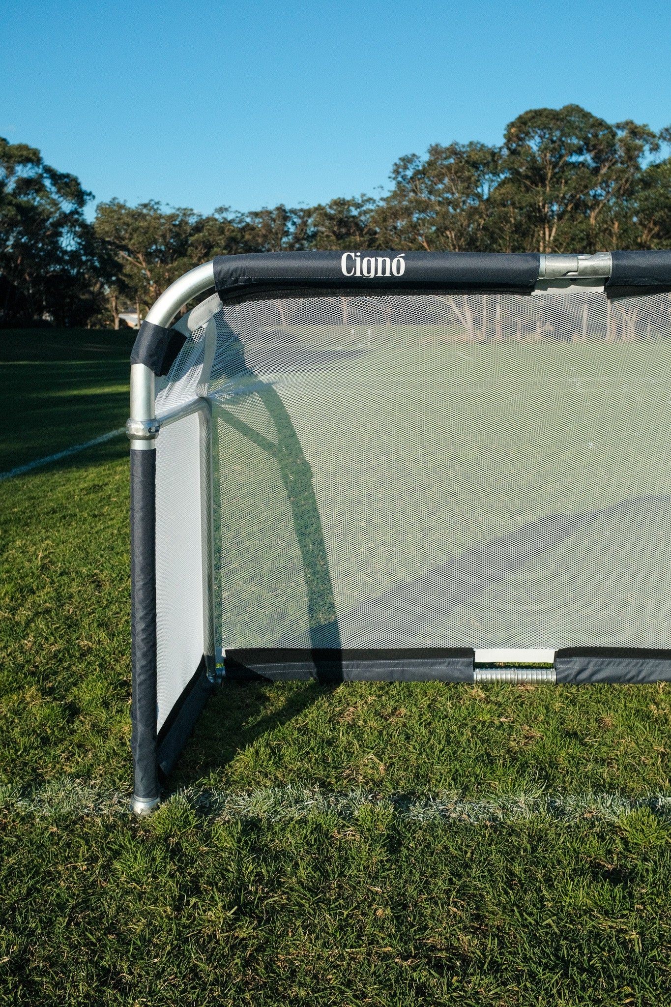 CIGNO ALUMINIUM GOAL 6FT X 4FT - NAVY - Everything Football