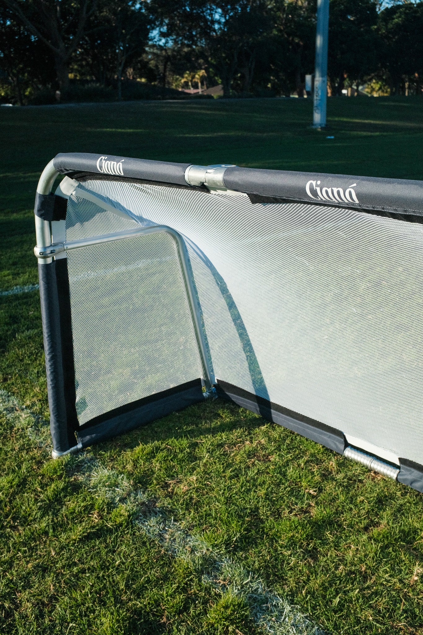 CIGNO ALUMINIUM GOAL 6FT X 4FT - NAVY - Everything Football