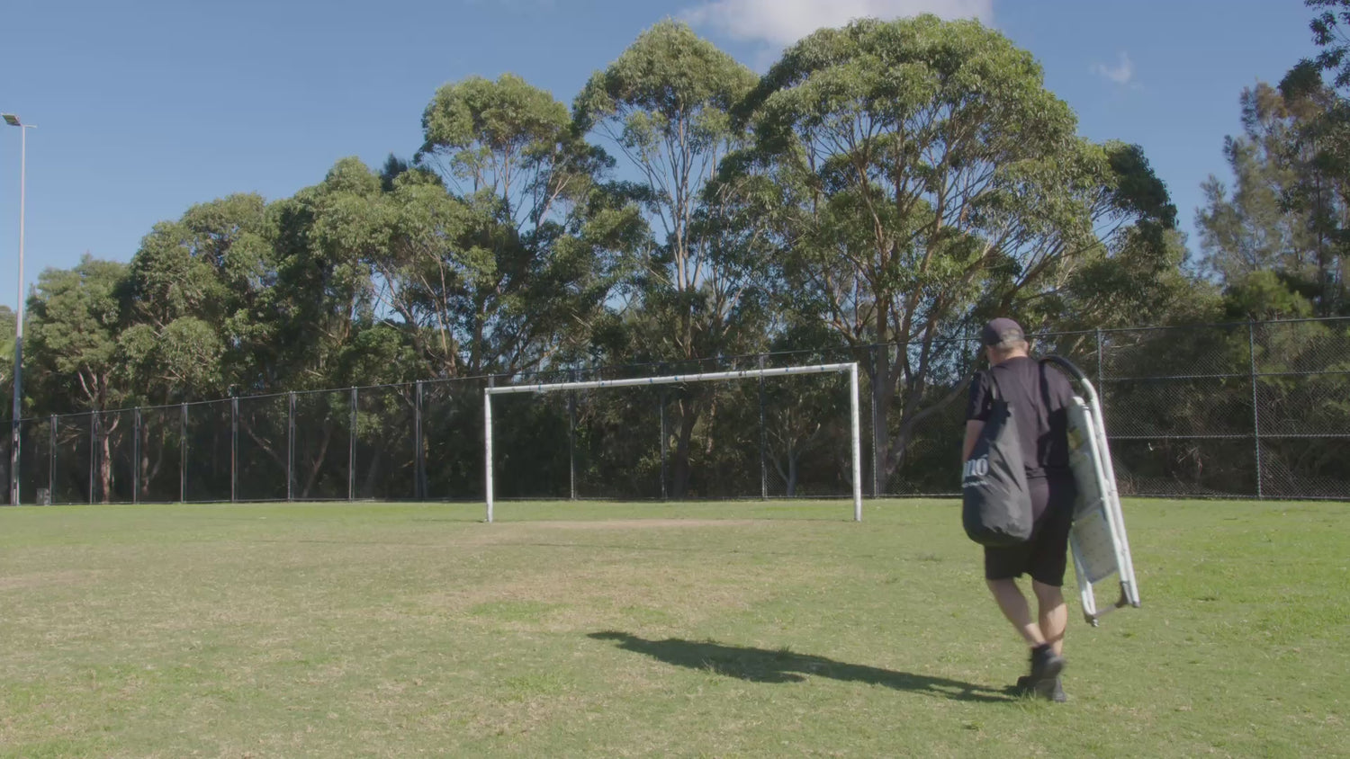 FOOTBALL TARGET NET - FULL SIZE GOAL SHOOTING TARGET